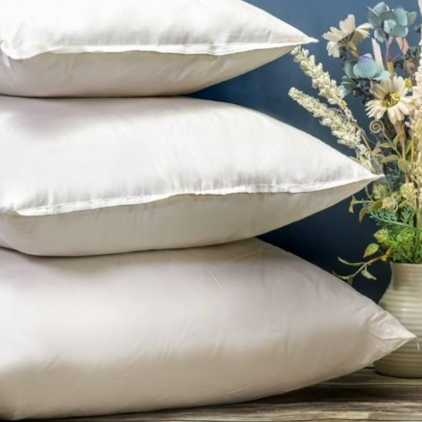 Polyester vs. Feather Cushion Pads – Ideal